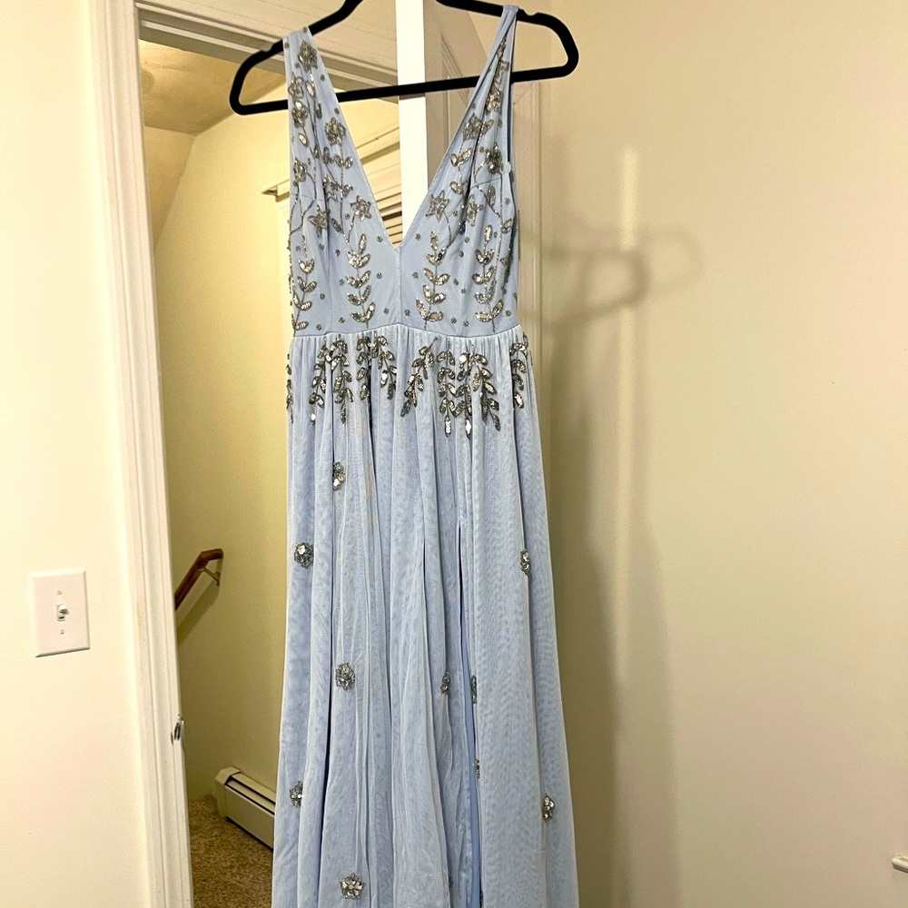 Dolly & Delicious Petite Plunge Dress (Ice Blue)